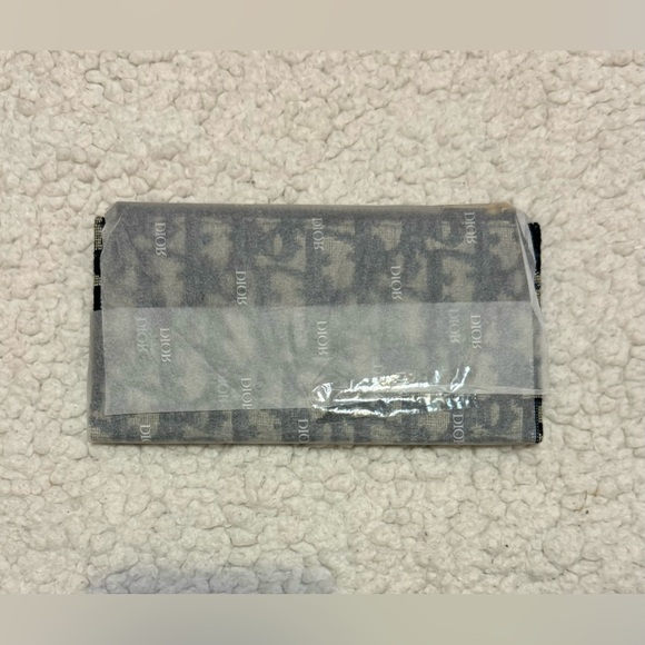 Christian Dior Saddle Wallet with Chain - Picture 4 of 7